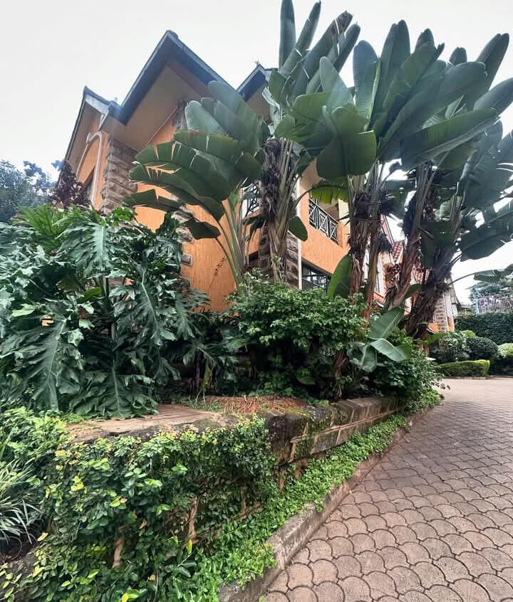 5 En-Suite Bedrooms with DSQ in Gated Kilimani Court - Off Riara Road