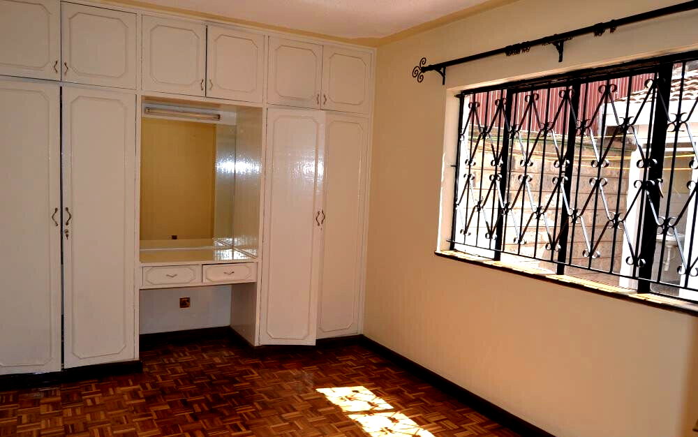 4BR Townhouse with Solar & Modern Kitchen - Westlands