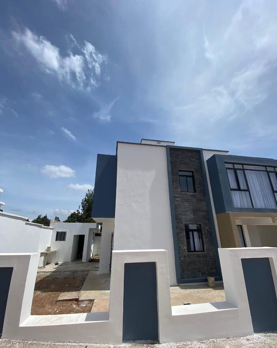 5BR Maisonette with DSQ, Office & Mountain Views - Kamangu