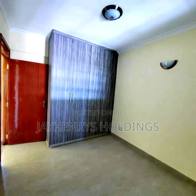2bdrm Apartment in Kamakis for sale - Image 10