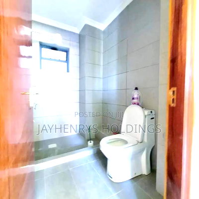 2bdrm Apartment in Kamakis for sale - Image 8