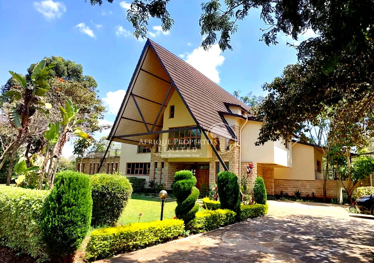 5-Ensuite Townhouse with Fireplace & DSQ – Karen Gated Estate