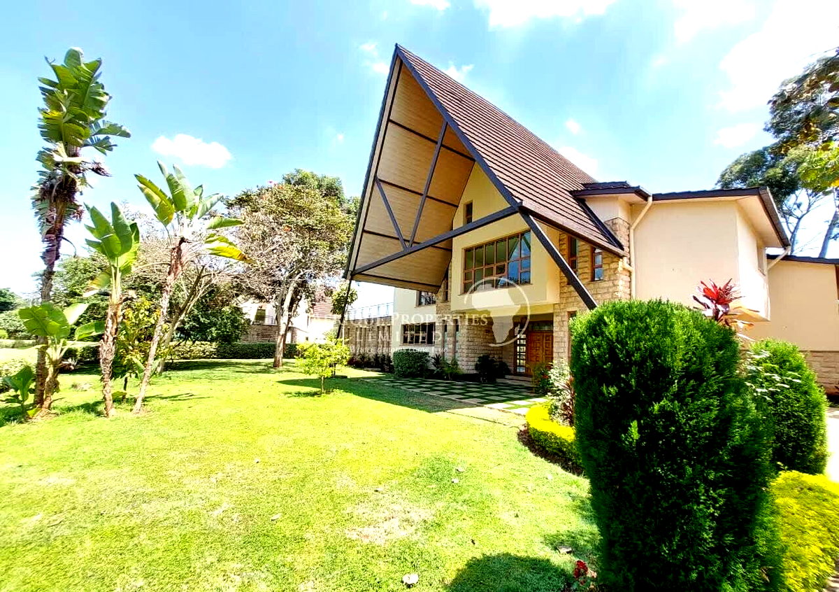 5-Ensuite Townhouse with Fireplace & DSQ – Karen Gated Estate