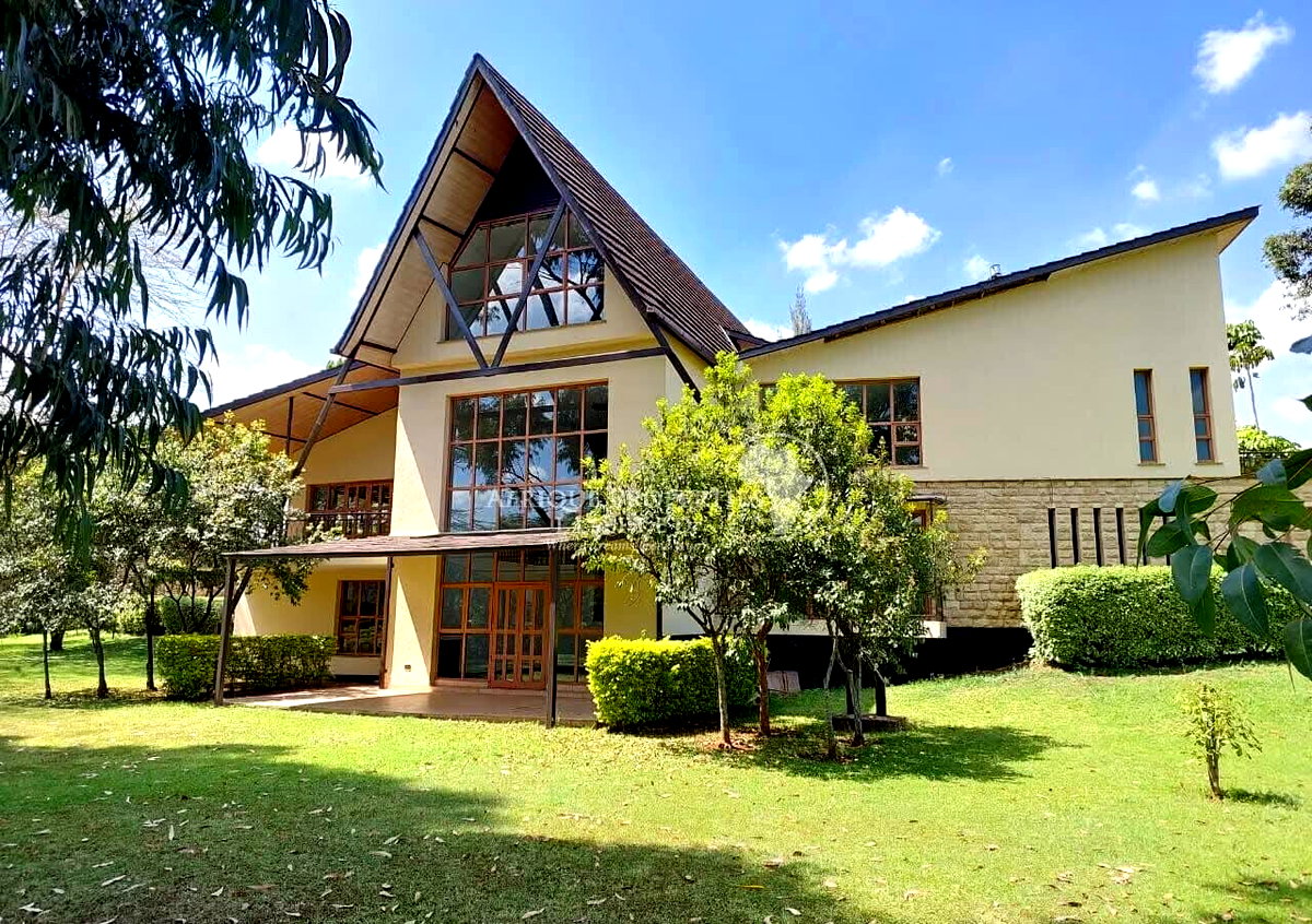 5-Ensuite Townhouse with Fireplace & DSQ – Karen Gated Estate