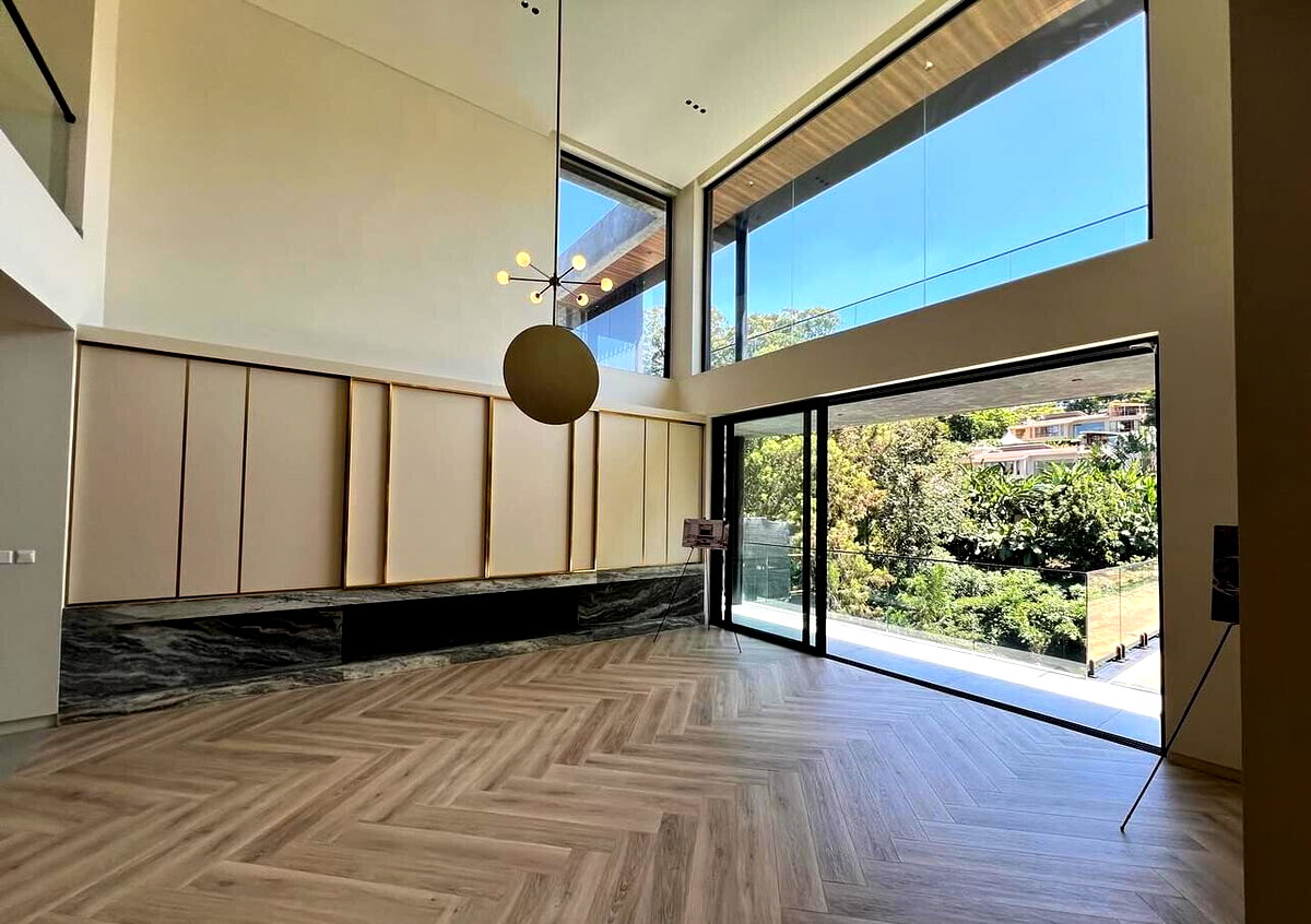 Half-Acre Townhouse with Heated Pool & Servant's Quarter - Kitisuru