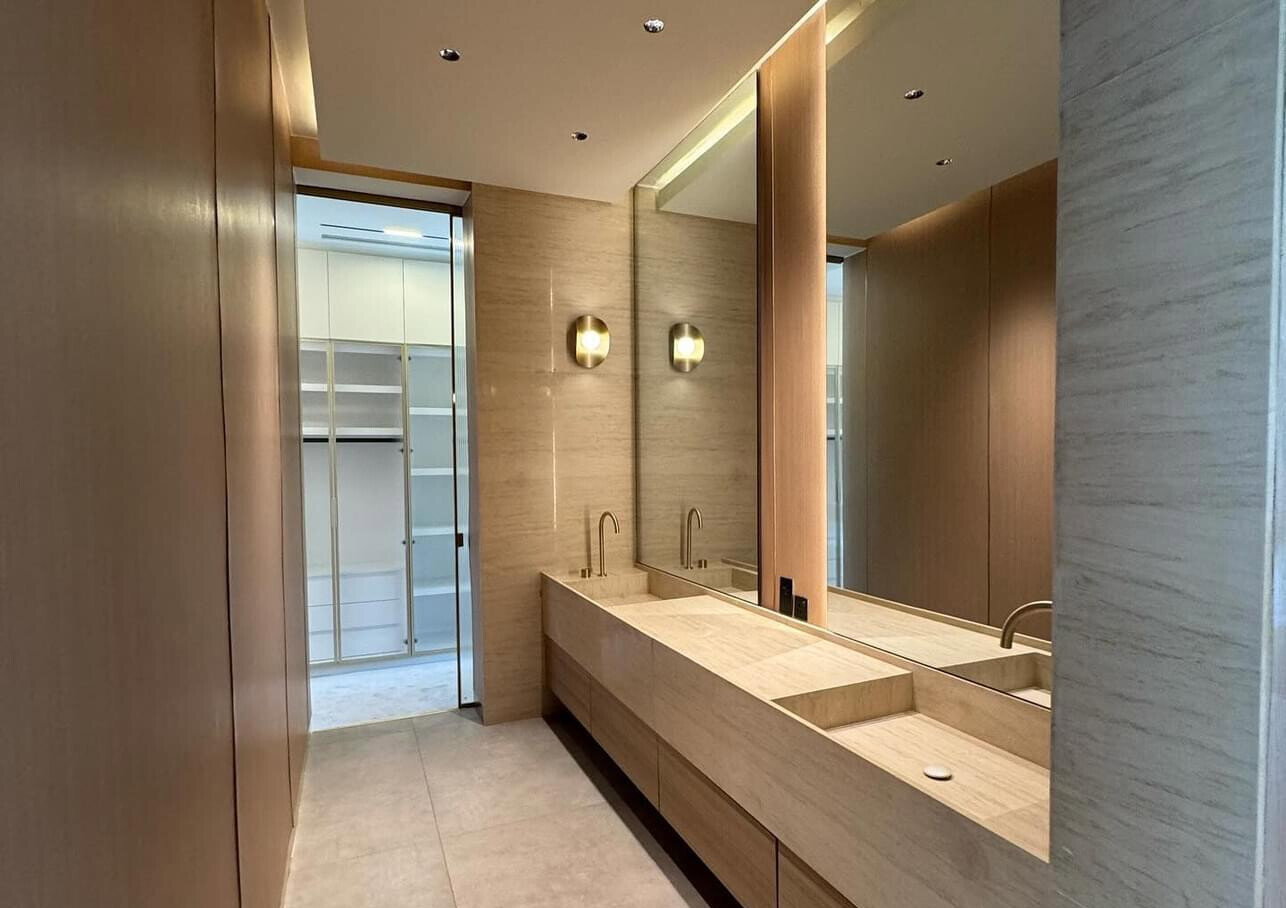 Half-Acre Townhouse with Heated Pool & Servant's Quarter - Kitisuru