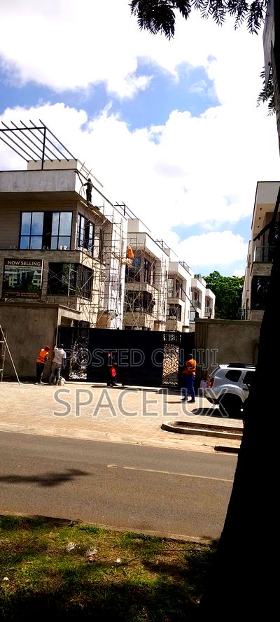 5bdrm House in Valley Arcade, Lavington for sale - Image 4