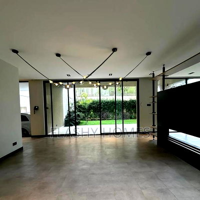 5bdrm Villa in Westlands, Kyuna Estate for sale - Image 3