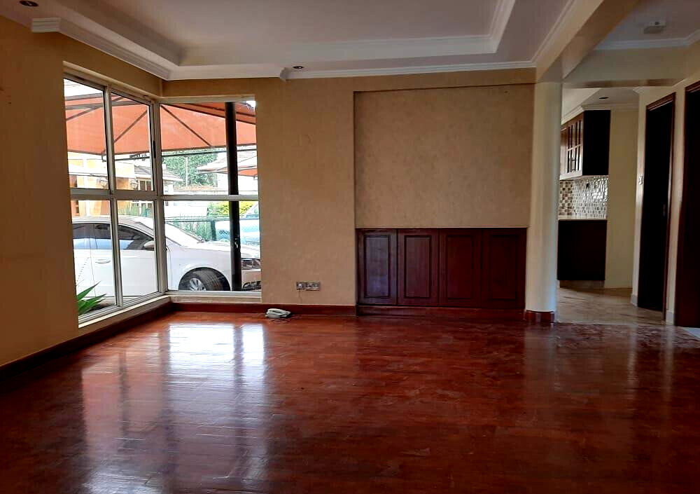 5-Ensuite Townhouse with Private Garden & Fireplace - Lavington