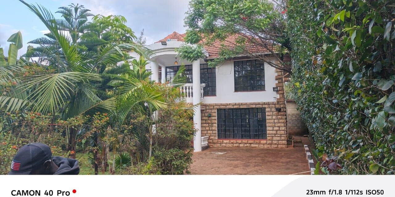 4BR Townhouse on Quarter-Acre with SQ – Kerarapon, Nairobi
