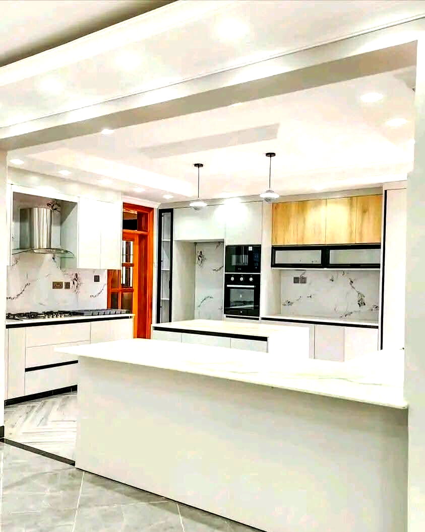 6BR Townhouse with Cinema & Gym on 0.3 Acre - Runda