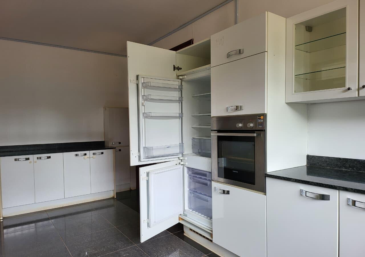 Half Acre Townhouse with Garden