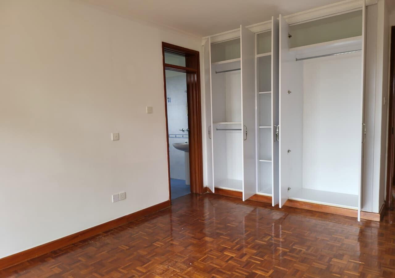 Half Acre Townhouse with Garden