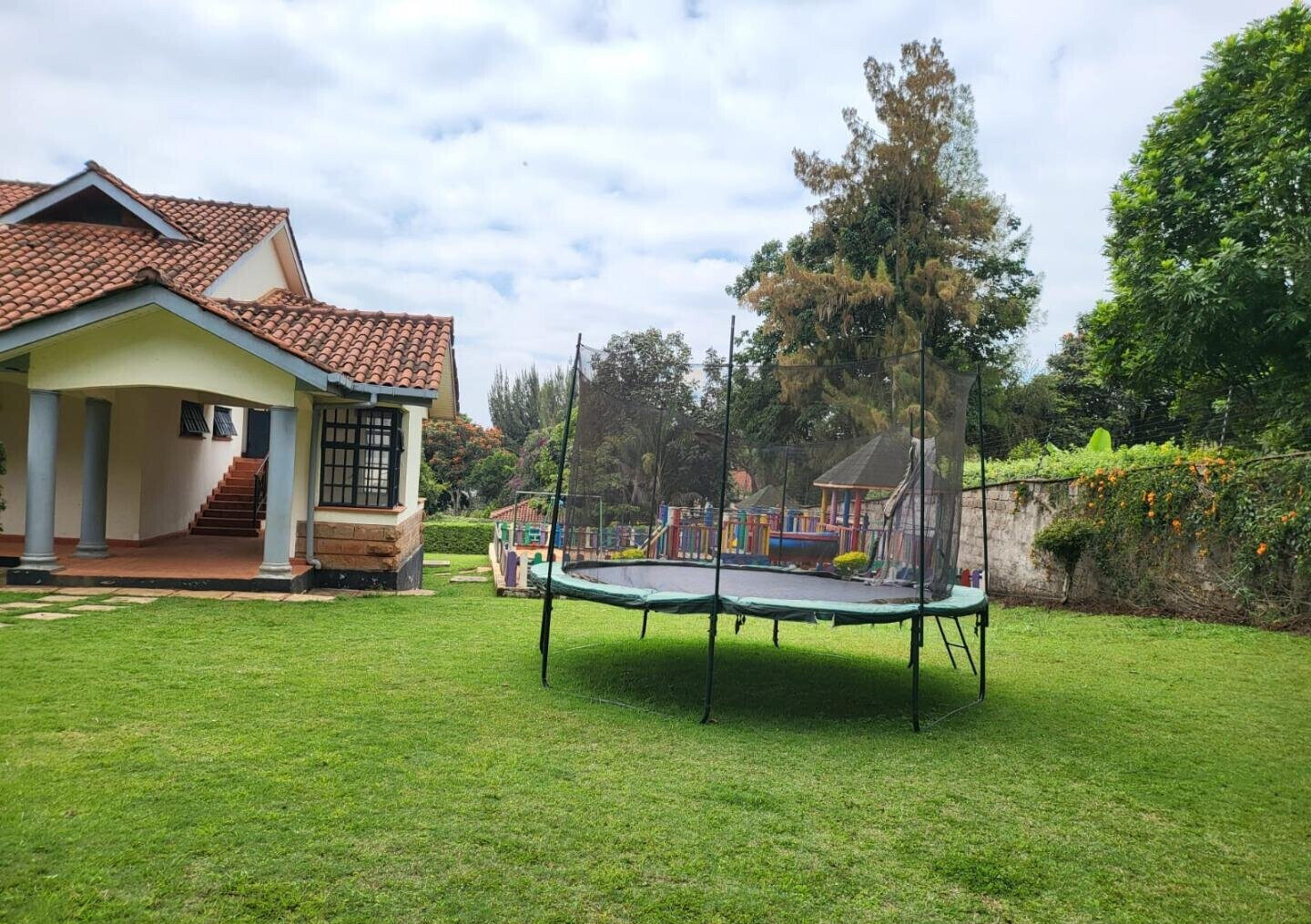 Half Acre Townhouse with Garden