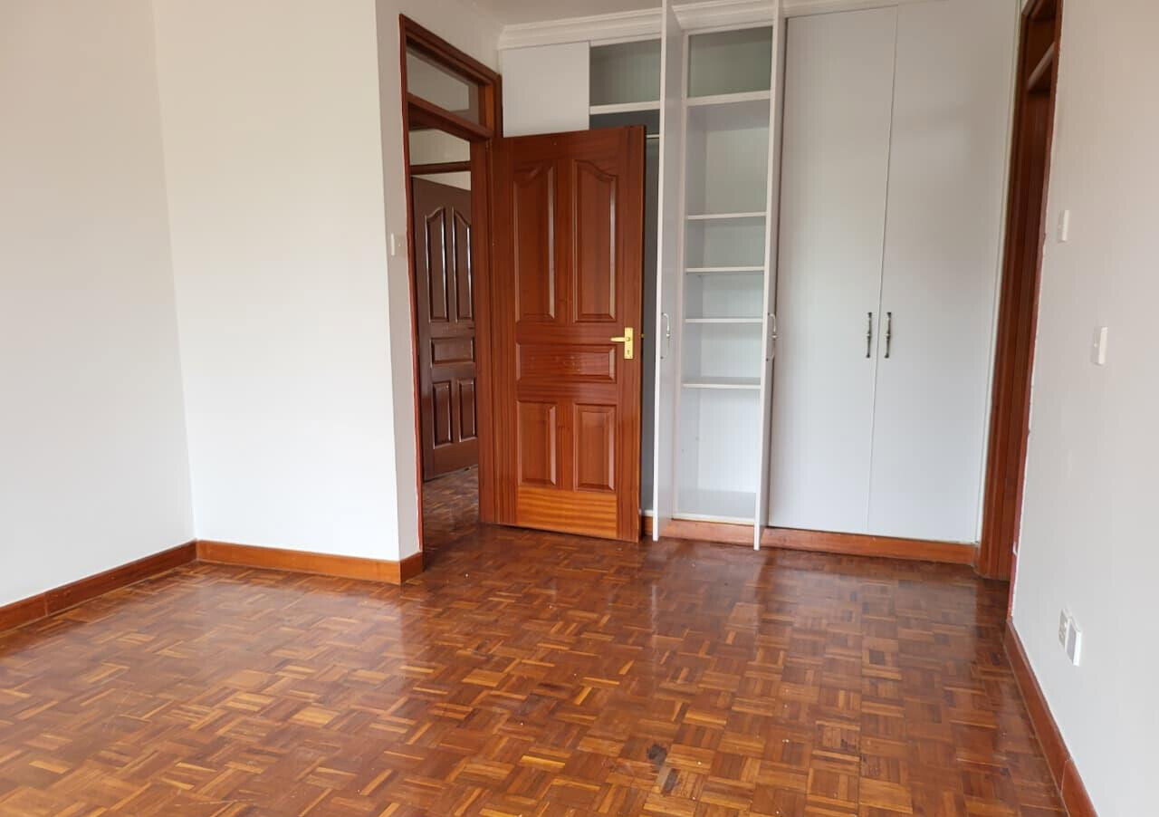 Half Acre Townhouse with Garden
