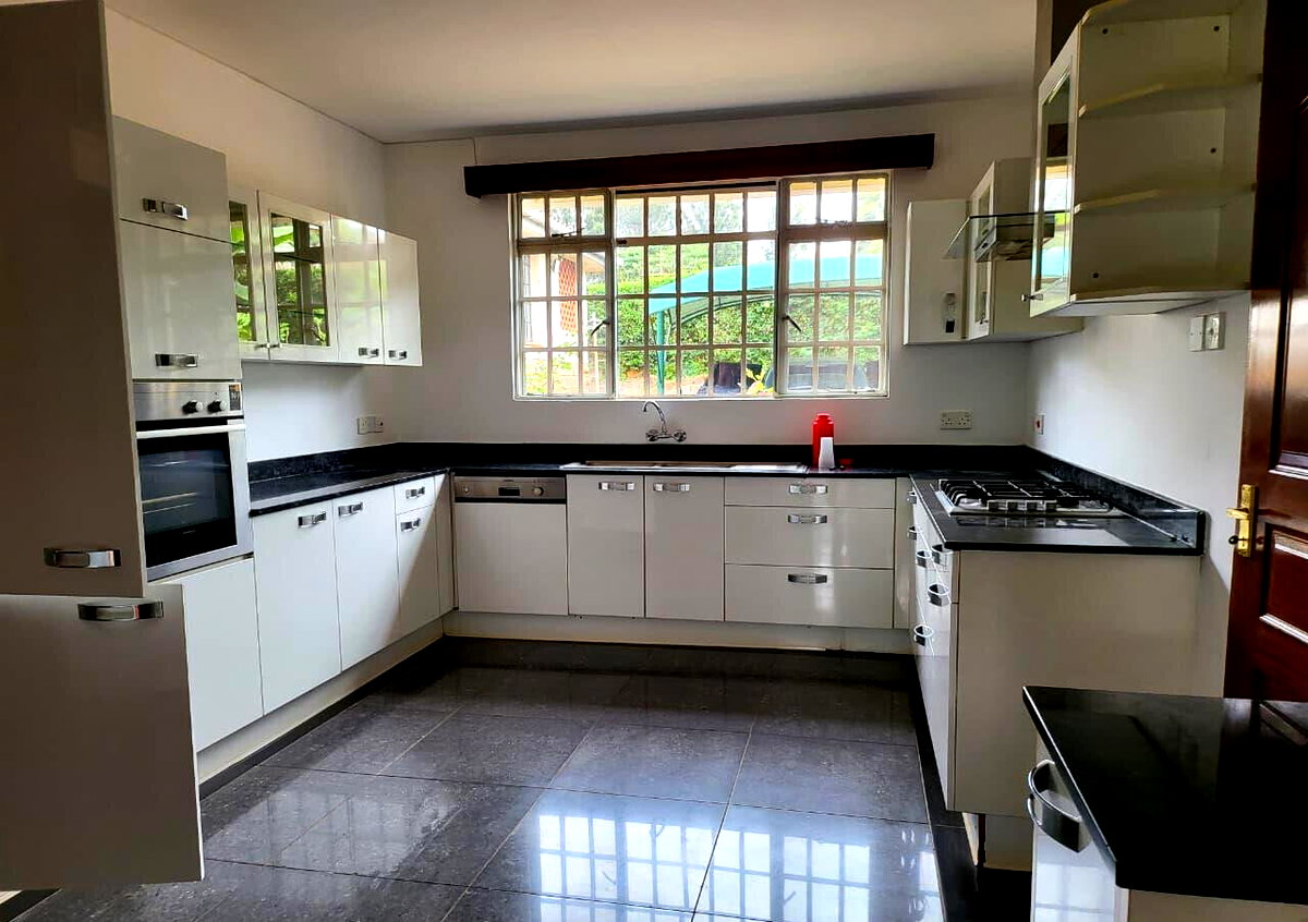Half Acre Townhouse with Garden