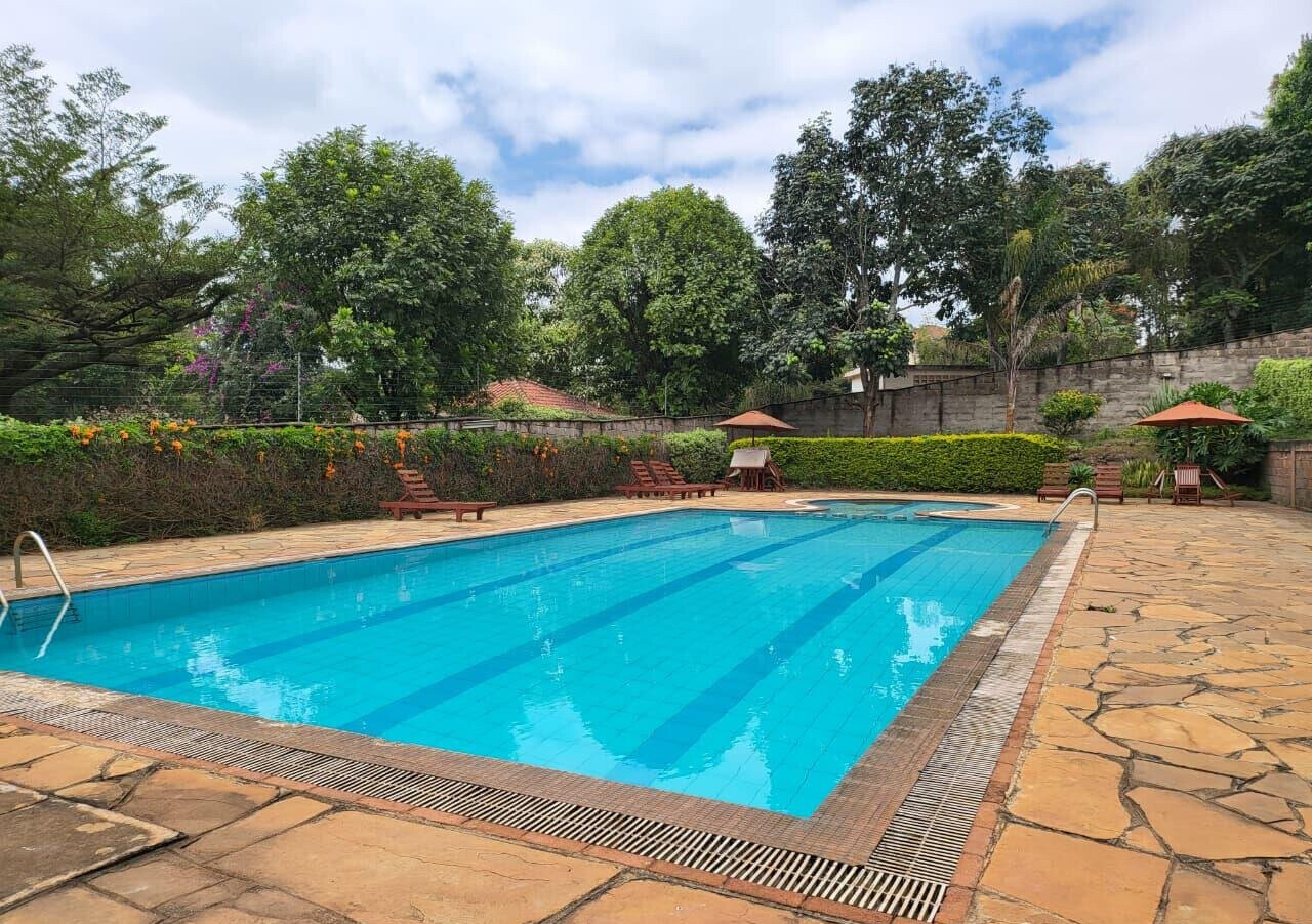 Half Acre Townhouse with Garden
