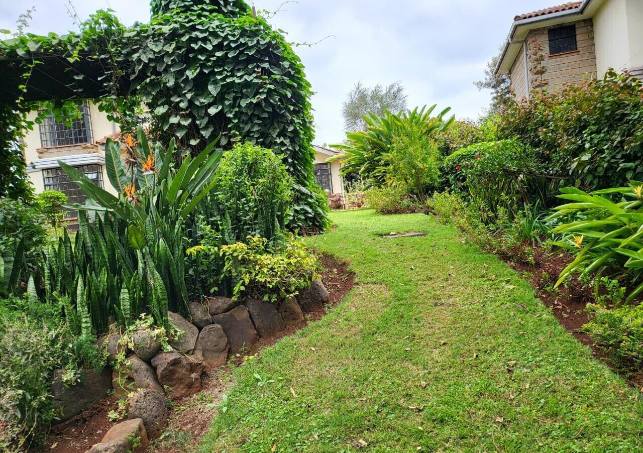 Half Acre Townhouse with Garden