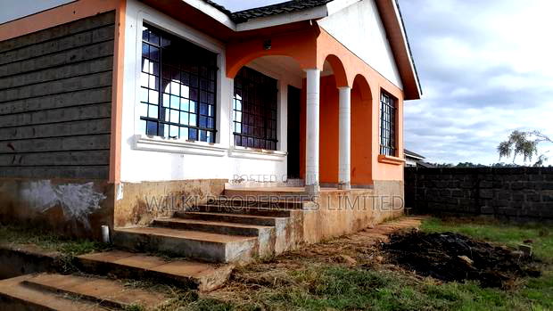 3bdrm Bungalow in Pinewood Estate, Kenyatta Road / Theta for sale