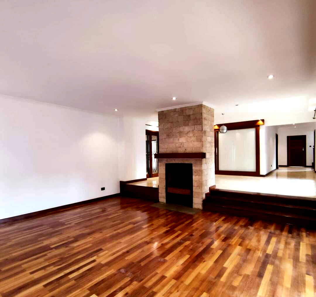 4-Ensuite Townhouse with Manicured Garden - Lavington