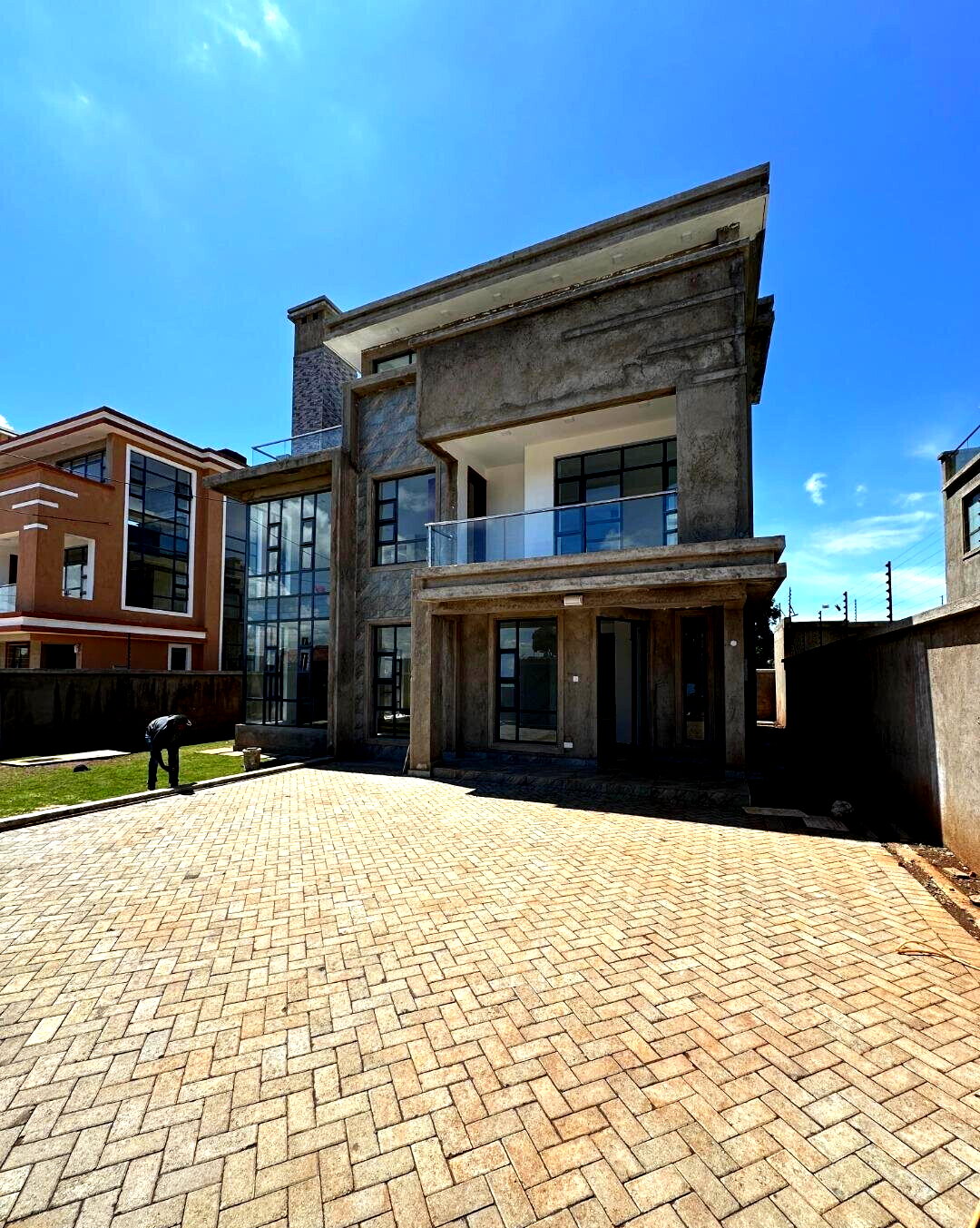 Brand New 4BR All-Ensuite Townhouse with Rooftop Terrace - Gikambura