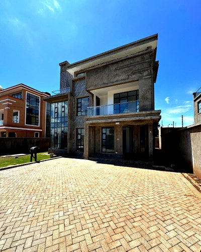 Brand New 4BR All-Ensuite Townhouse with Rooftop Terrace - Gikambura