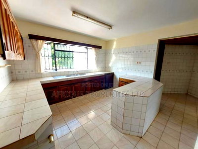 4bdrm Mansion in Runda for sale - Image 7