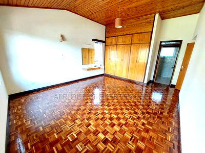4bdrm Mansion in Runda for sale - Image 4