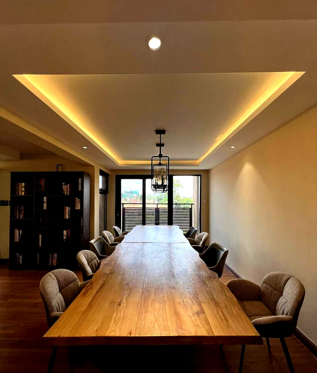 4-Bed Villa with DSQ, Sauna & Enclosable Pool - Lavington