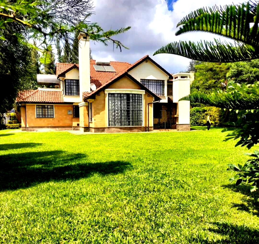 5-Ensuite Villa with Two Sitting Areas & DSQ – Miotoni, Karen