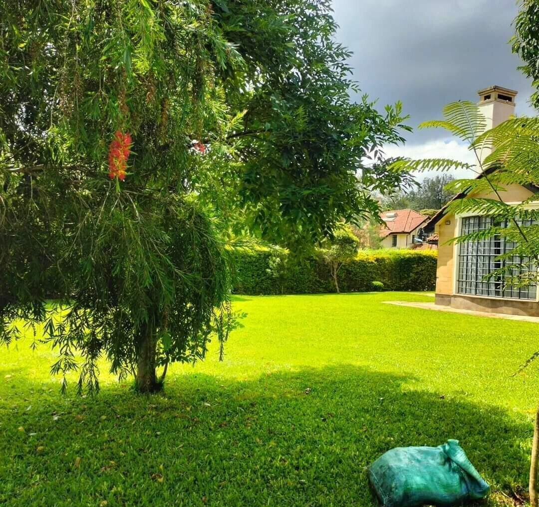 5-Ensuite Villa with Two Sitting Areas & DSQ – Miotoni, Karen