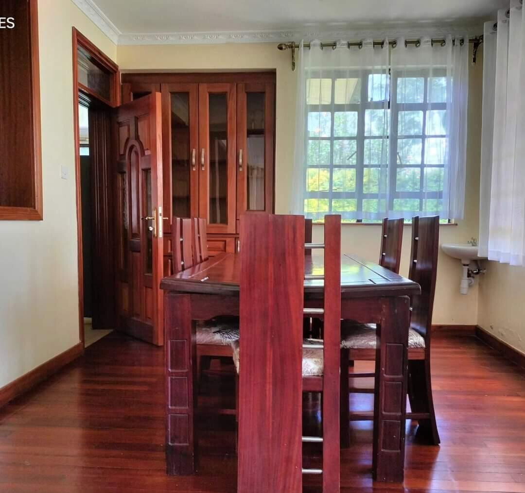 5-Ensuite Villa with Two Sitting Areas & DSQ – Miotoni, Karen