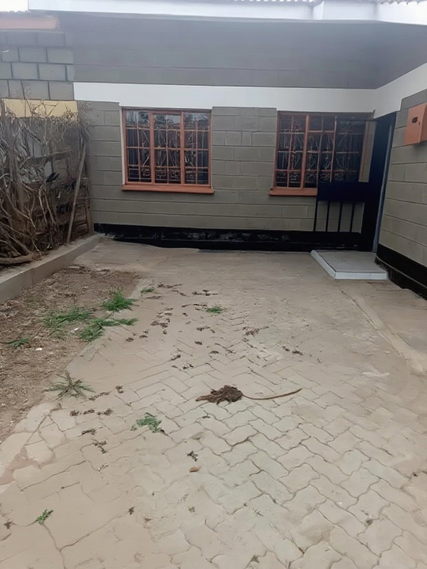 3bdrm Bungalow in Mlolongo Estate, Mombasa Road for sale