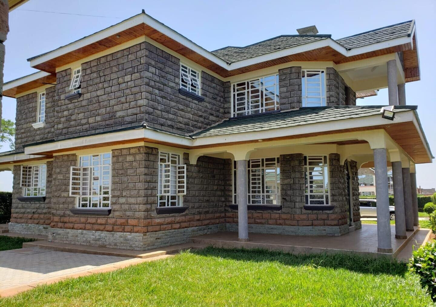 Quarter-Acre Townhouse with Guest Wing & DSQ - Thika Greens