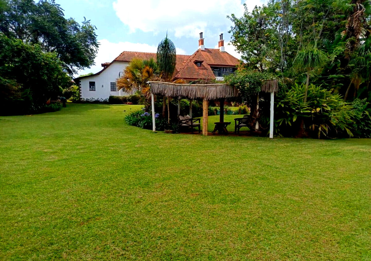 5BR All-Ensuite Townhouse on Half-Acre – Garden City, Nairobi