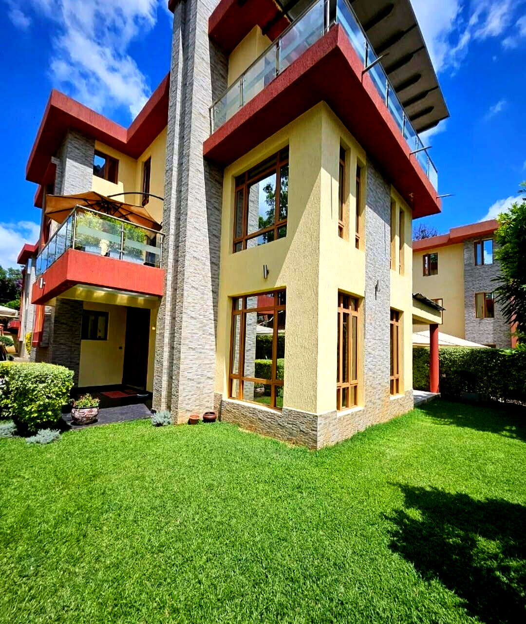 5-Ensuite Townhouse with KES 400K Monthly Rent - Lavington