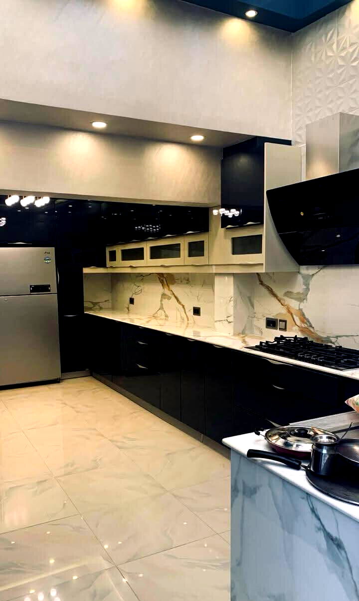4BR Townhouse with Solar Water & 7,000L Tank - Parklands