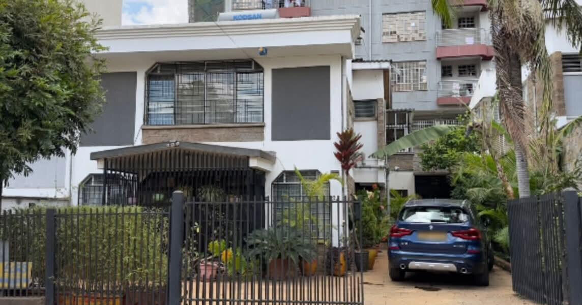 4BR Townhouse with Solar Water & 7,000L Tank - Parklands