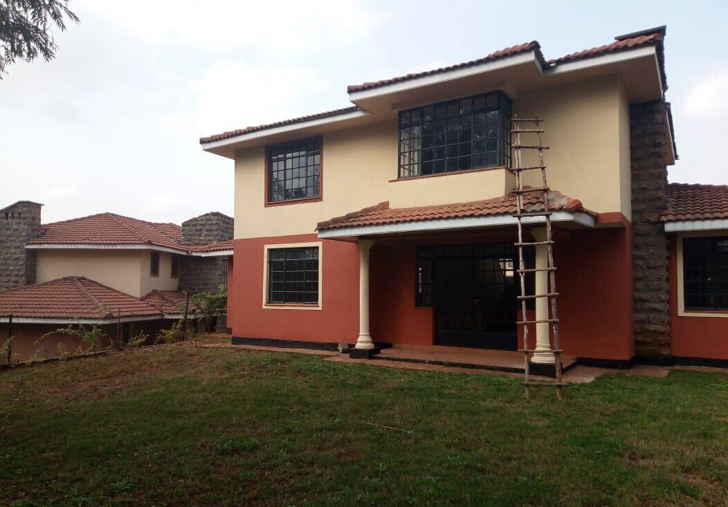4BR Villa with DSQ & Fireplace in Courtyard Estate - Ridgeways