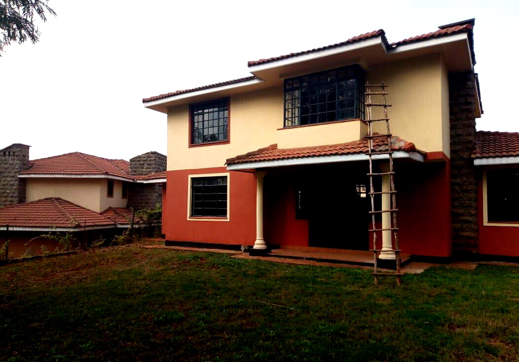 4BR Villa with DSQ & Fireplace in Courtyard Estate - Ridgeways