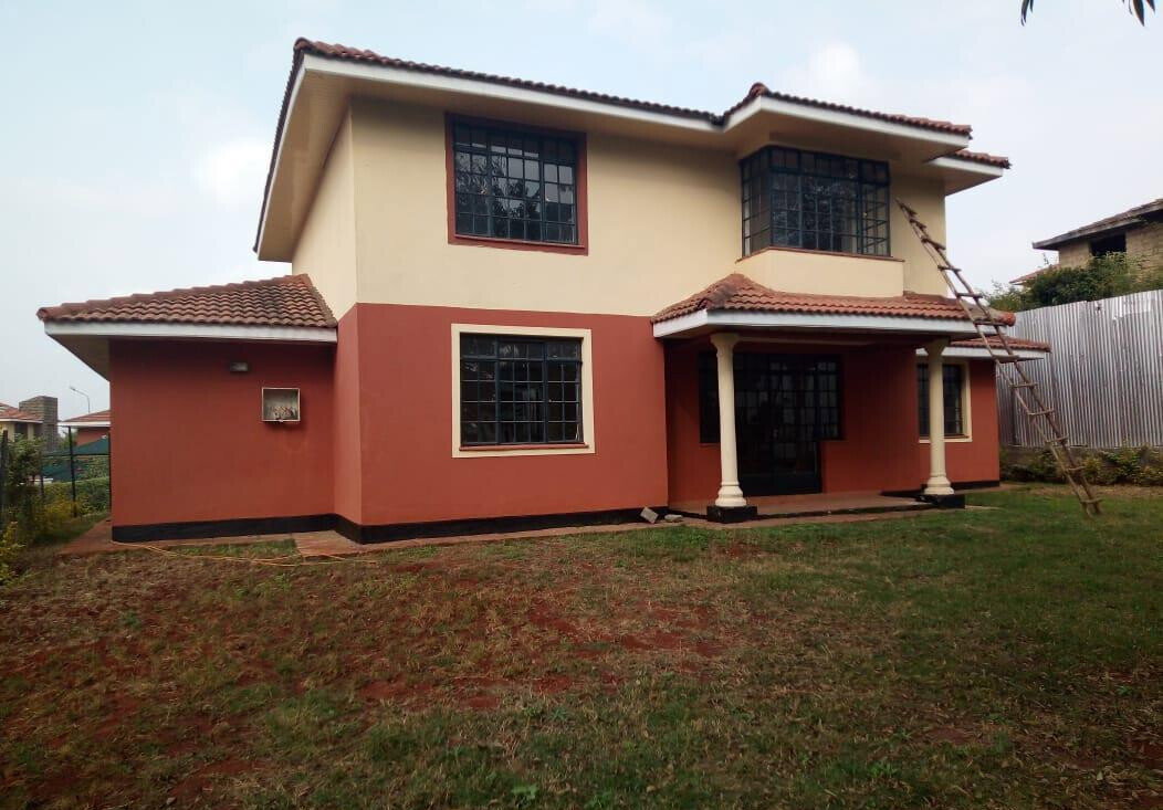 4BR Villa with DSQ & Fireplace in Courtyard Estate - Ridgeways