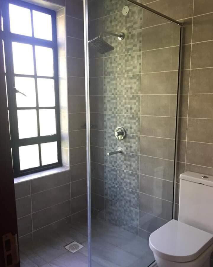 4-Bed Townhouse on Half-Acre with Clubhouse & Pool – Karen