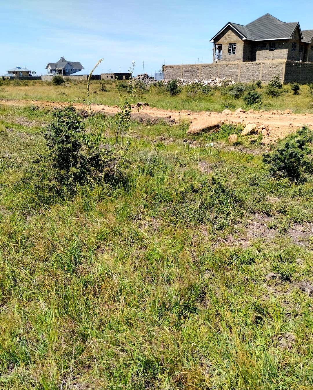 1/8 Acre Corner Plot in Kamakis