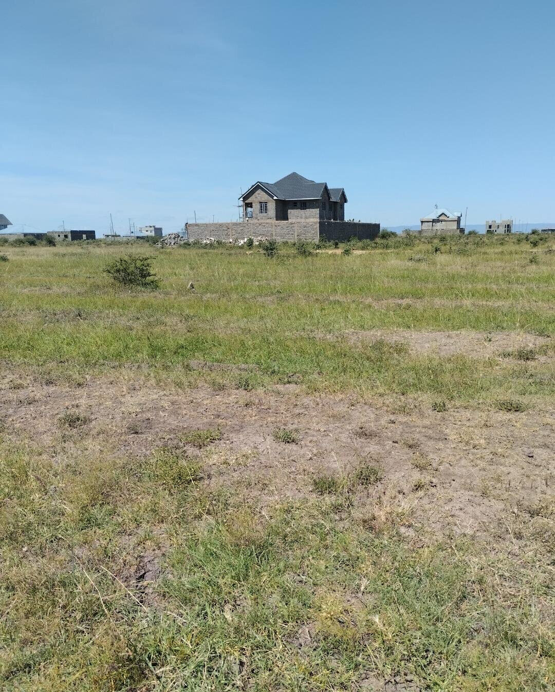 1/8 Acre Corner Plot in Kamakis