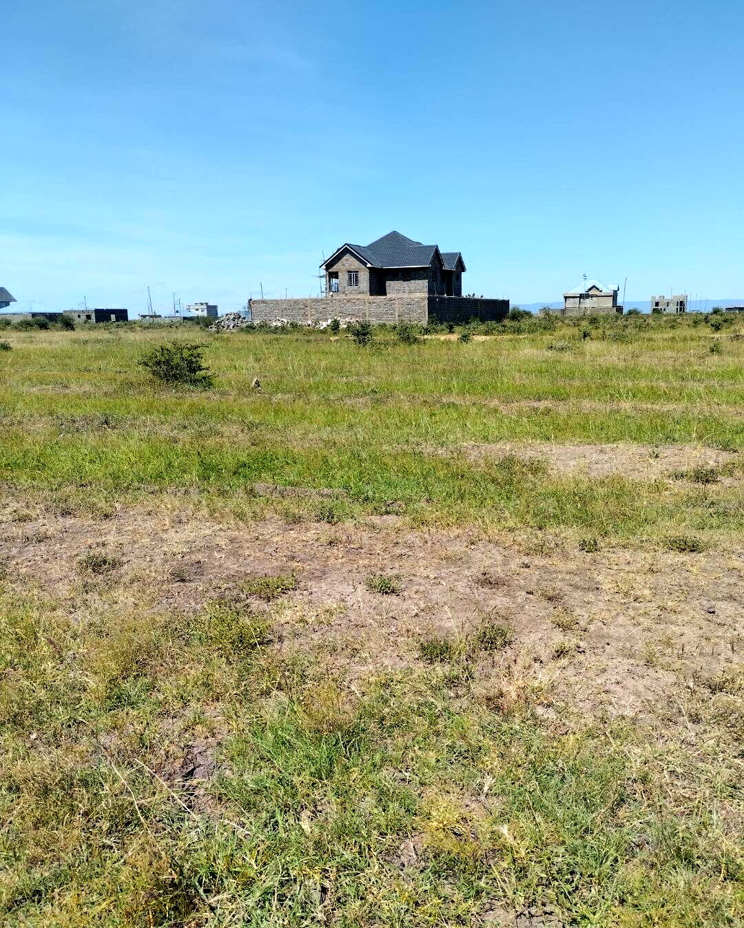 1/8 Acre Corner Plot in Kamakis