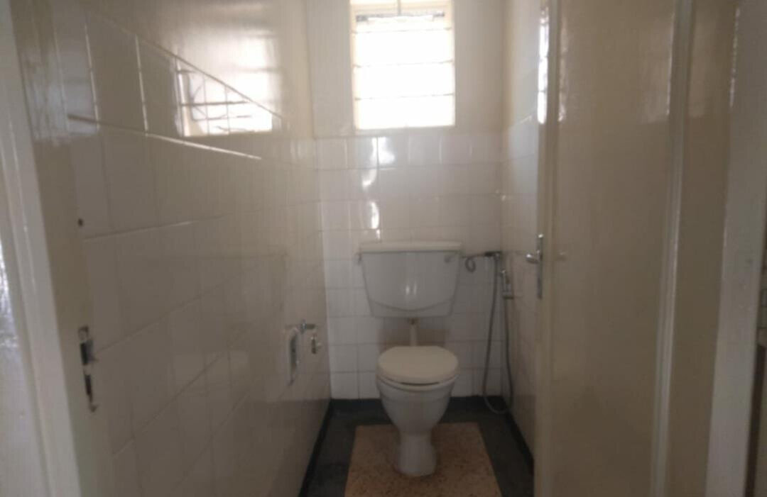 4BR Townhouse with Mature Garden & Servant Quarter - Westlands