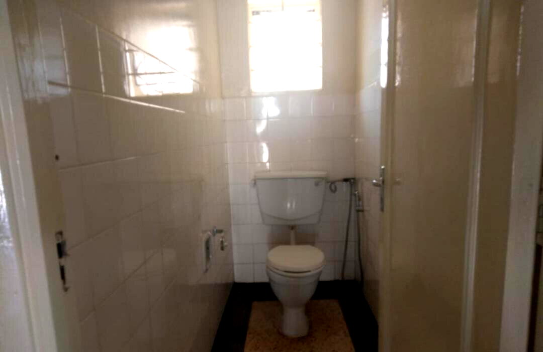 4BR Townhouse with Mature Garden & Servant Quarter - Westlands