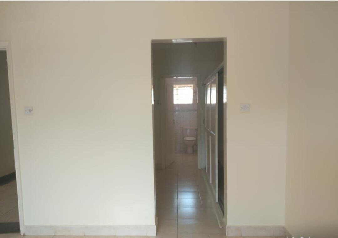 4BR Townhouse with Mature Garden & Servant Quarter - Westlands