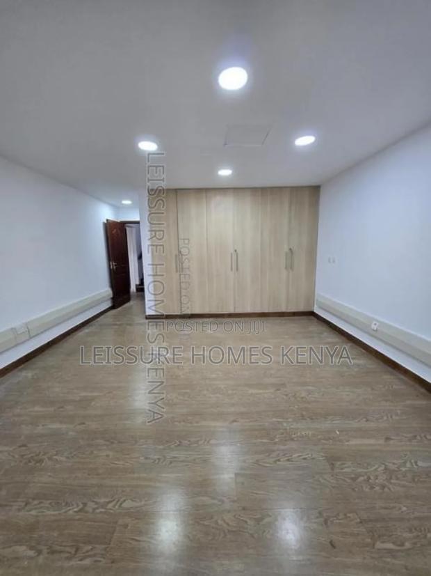 6 Bedroom Commercial Offices on One Acre