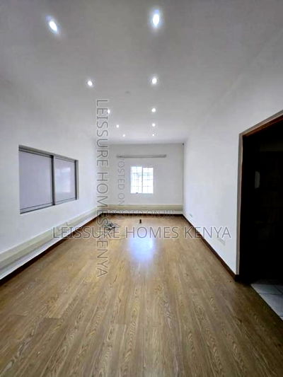 6 Bedroom Commercial Offices on One Acre - Image 15